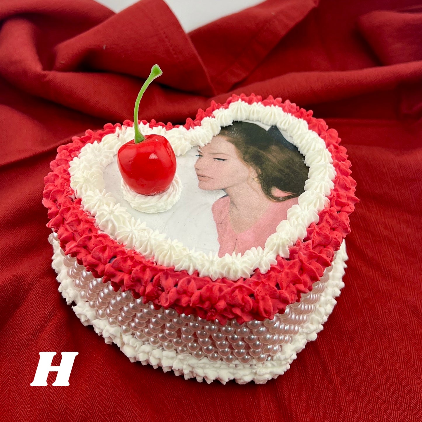 LDR Inspired Heart Shaped Cake Jewelry Box