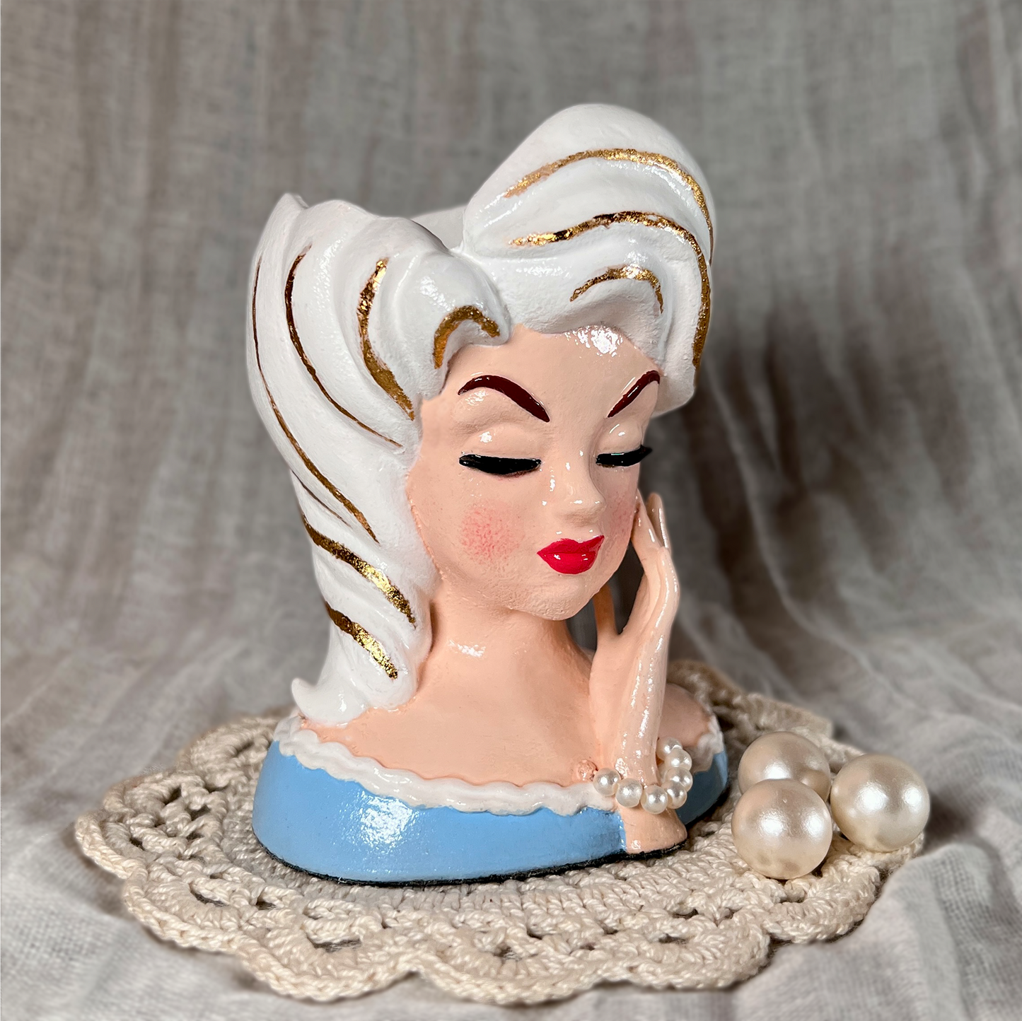 Vintage Inspired LDR Chemtrails Lady Head Pot